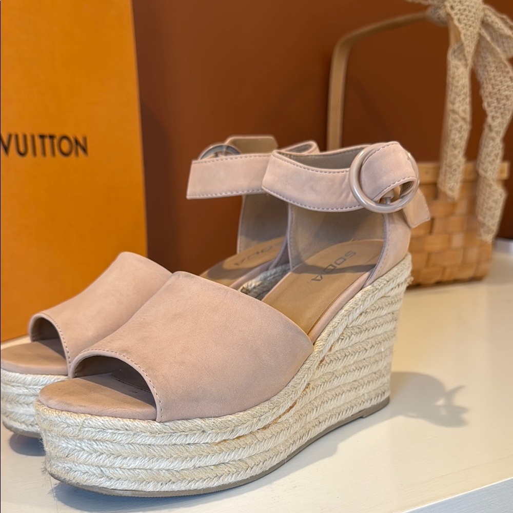 Soda Women's Tan Wedge Sandals